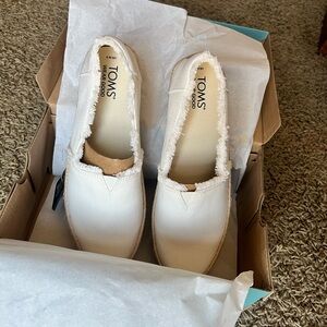 TOMS Women's Cream Espadrille Slip-Ons